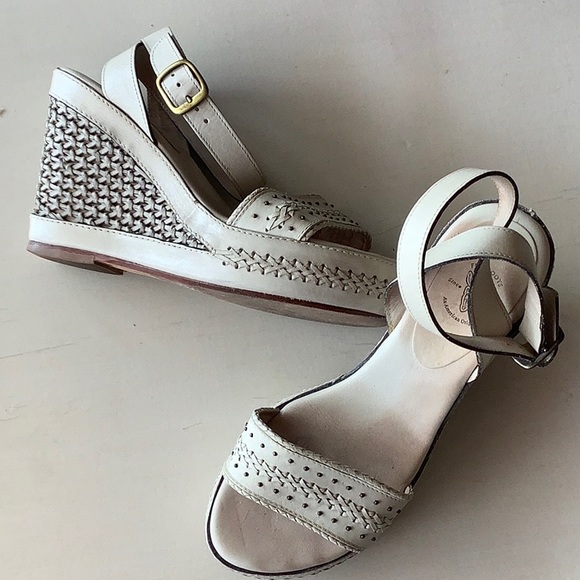 Stunning FRYE lattice weave wedges with studs, very good preloved condition, 7.5 - Picture 1 of 8